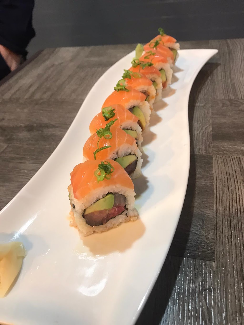 Sushi Cinco | restaurant | 7531 Bandera Rd #106, San Antonio, TX 78238, USA | 2108102743 OR +1 210-810-2743