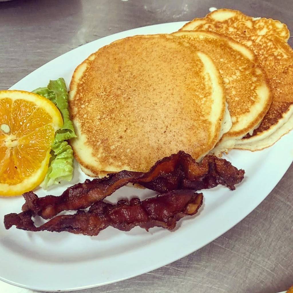 The World Famous Stadium Inn | meal takeaway | 3007 Fort Ave, Lynchburg, VA 24501, USA | 4346164199 OR +1 434-616-4199