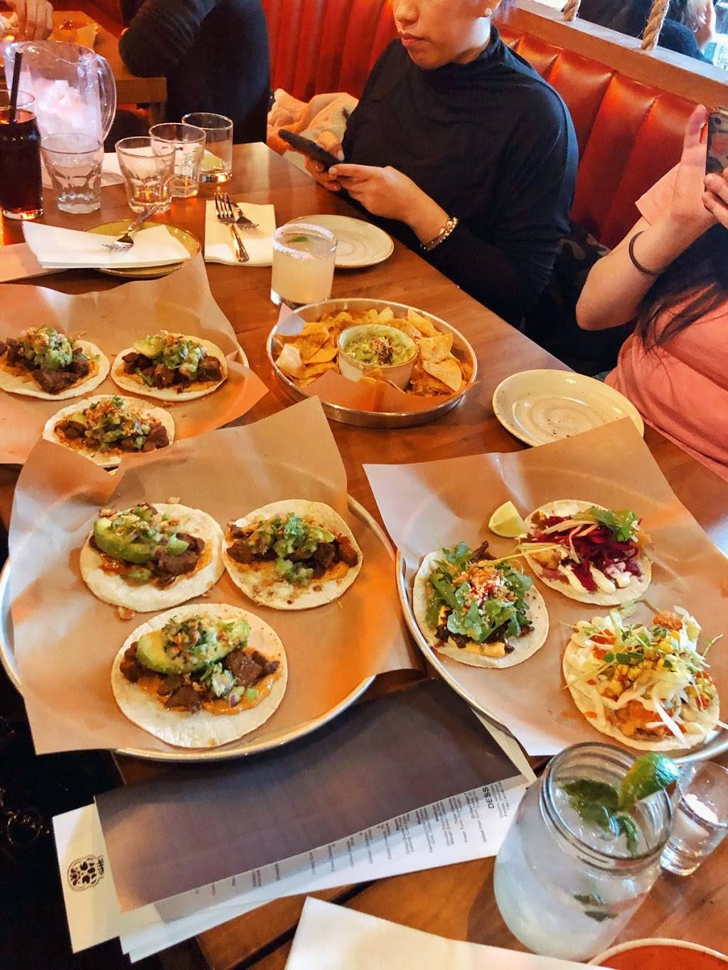 La Carnita | restaurant | 100 City Centre Dr, Mississauga, ON L5B 2C9, Canada | 9057661947 OR +1 905-766-1947