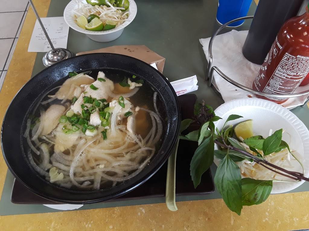 BMC Pho | restaurant | 402 N Azusa Ave, Covina, CA 91722, USA | 6263318024 OR +1 626-331-8024