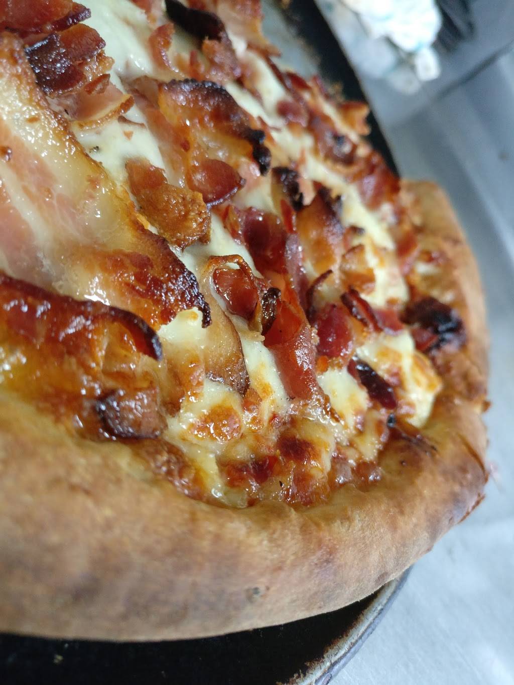 Bravo Pizzeria | restaurant | 107 Rue Saint-Laurent, Trois-Rivières, QC G8T 6G2, Canada | 8193746271 OR +1 819-374-6271