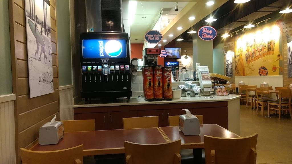 Jersey Mikes Subs | meal takeaway | 17273 Chesterfield Airport Rd, Chesterfield, MO 63005, USA | 6365363064 OR +1 636-536-3064