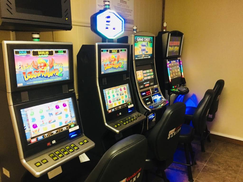 Pizza Man | restaurant | 114 E Cooke St, Mt Pulaski, IL 62548, USA | 2177925016 OR +1 217-792-5016