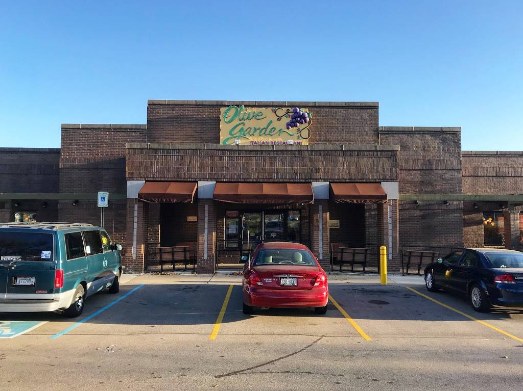 Olive Garden Italian Restaurant | meal takeaway | 4320 E Towne Blvd, Madison, WI 53704, USA | 6082490340 OR +1 608-249-0340