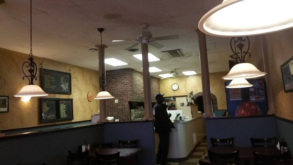 Vinnies Pizzeria | restaurant | 3249 U.S. 9, Freehold, NJ 07728, USA | 7324313888 OR +1 732-431-3888