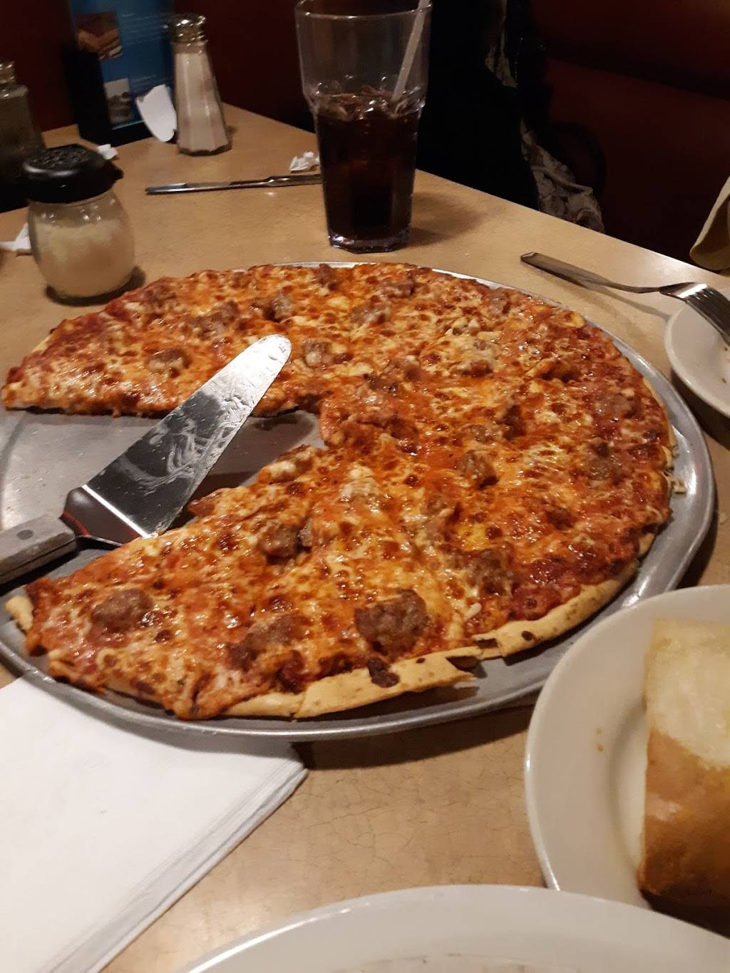 Mama Mias Italian Cuisine | restaurant | 8533 W Greenfield Ave, West Allis, WI 53214, USA | 4144750400 OR +1 414-475-0400