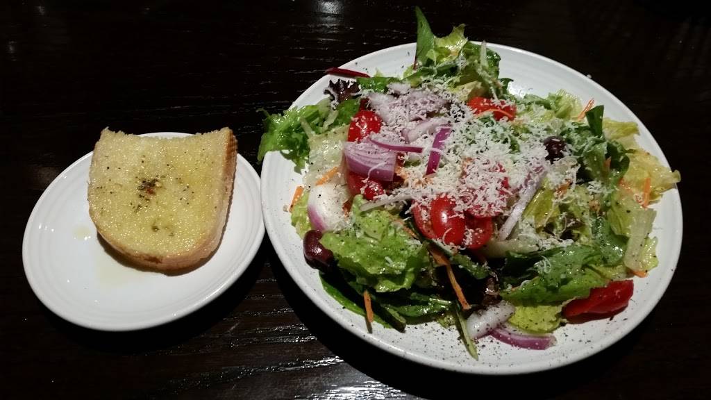 Carrabbas Italian Grill | restaurant | 2150 Northwoods Blvd #100, North Charleston, SC 29406, USA | 8438240404 OR +1 843-824-0404