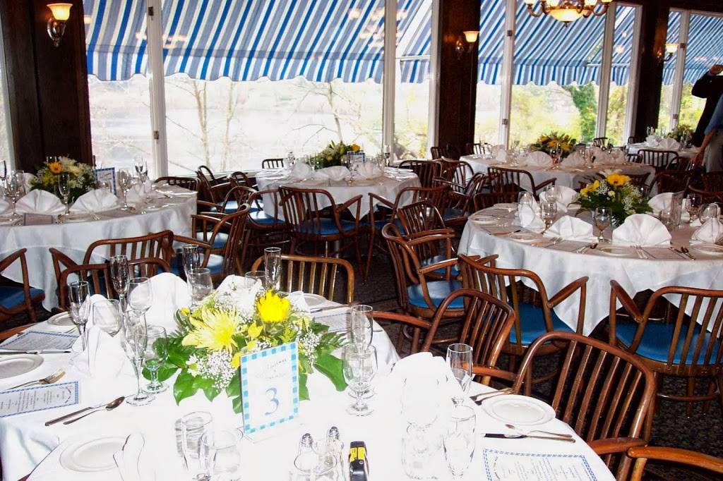 The Jolly Fisherman & Steak House | restaurant | 25 Main St, Roslyn, NY 11576, USA | 5166210055 OR +1 516-621-0055