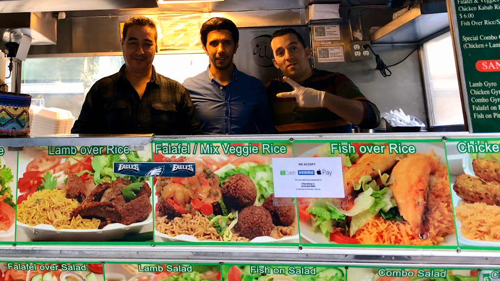 Gyro King | restaurant | S 17th St, Philadelphia, PA 19103, USA | 2158330994 OR +1 215-833-0994