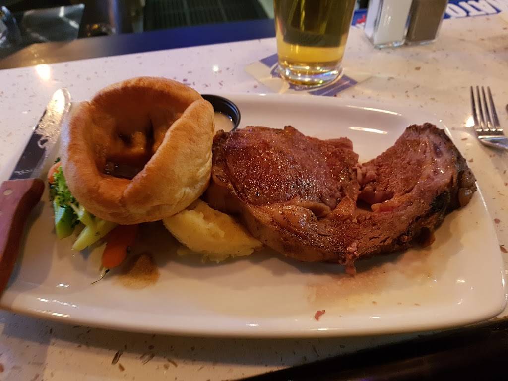 Piper Arms Pub Kitchener | restaurant | 4391 King St E, Kitchener, ON N2P 2G1, Canada | 5192195100 OR +1 519-219-5100