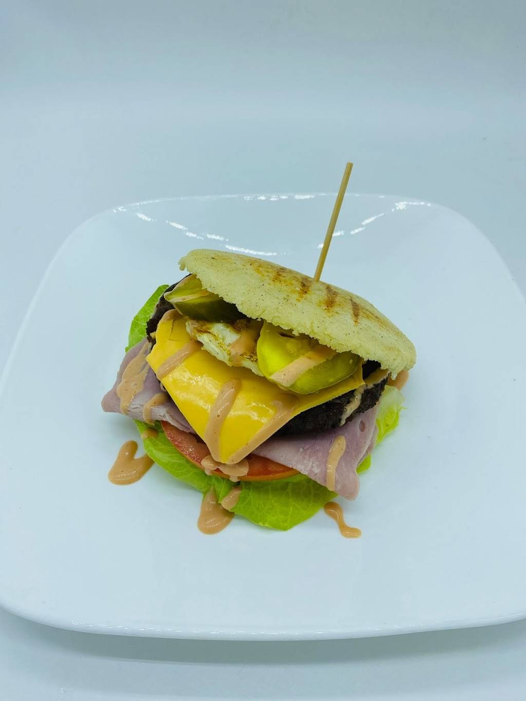 Latin Fork Arepas drive thru | restaurant | 280 E Vine St, Kissimmee, FL 34744, USA | 4077852090 OR +1 407-785-2090