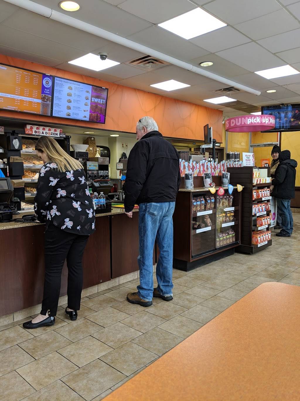 Dunkin Donuts | cafe | 7240 W Devon Ave, Chicago, IL 60631, USA | 7737757525 OR +1 773-775-7525
