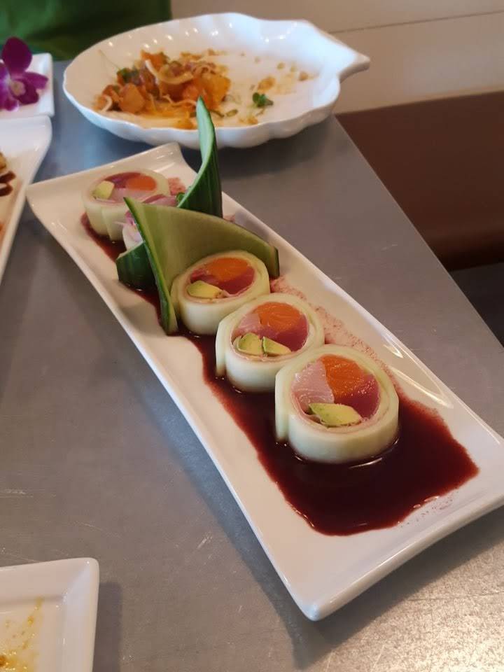 Shiroi Sushi | restaurant | 14103 Winchester Blvd, Los Gatos, CA 95032, USA | 4083405965 OR +1 408-340-5965