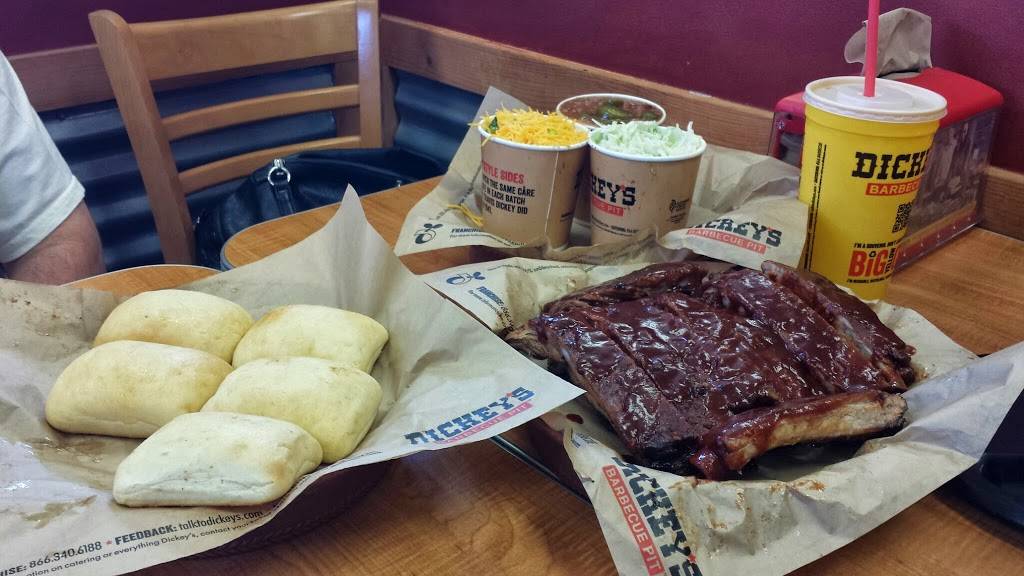 Dickeys Barbecue Pit | restaurant | 16391 Sierra Lakes Pkwy, Fontana, CA 92336, USA | 9093561295 OR +1 909-356-1295