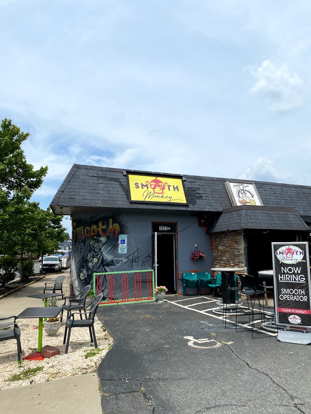 Smooth Monkey | cafe | 1801 Commonwealth Ave, Charlotte, NC 28205, USA | 7047743009 OR +1 704-774-3009