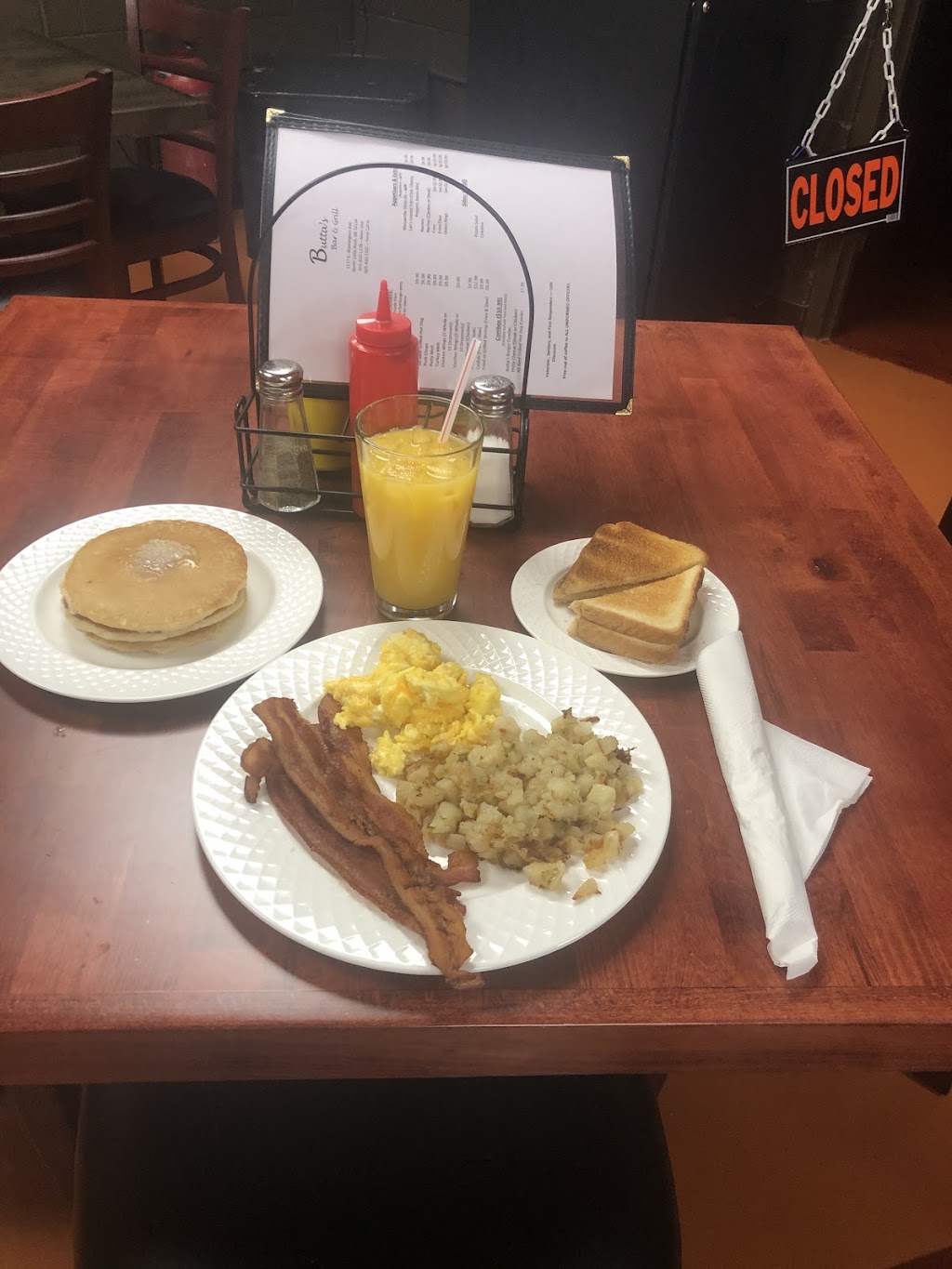 Buttas Bar& Grill | restaurant | 1117 E Washington Ave, North Little Rock, AR 72114, USA | 5014201178 OR +1 501-420-1178