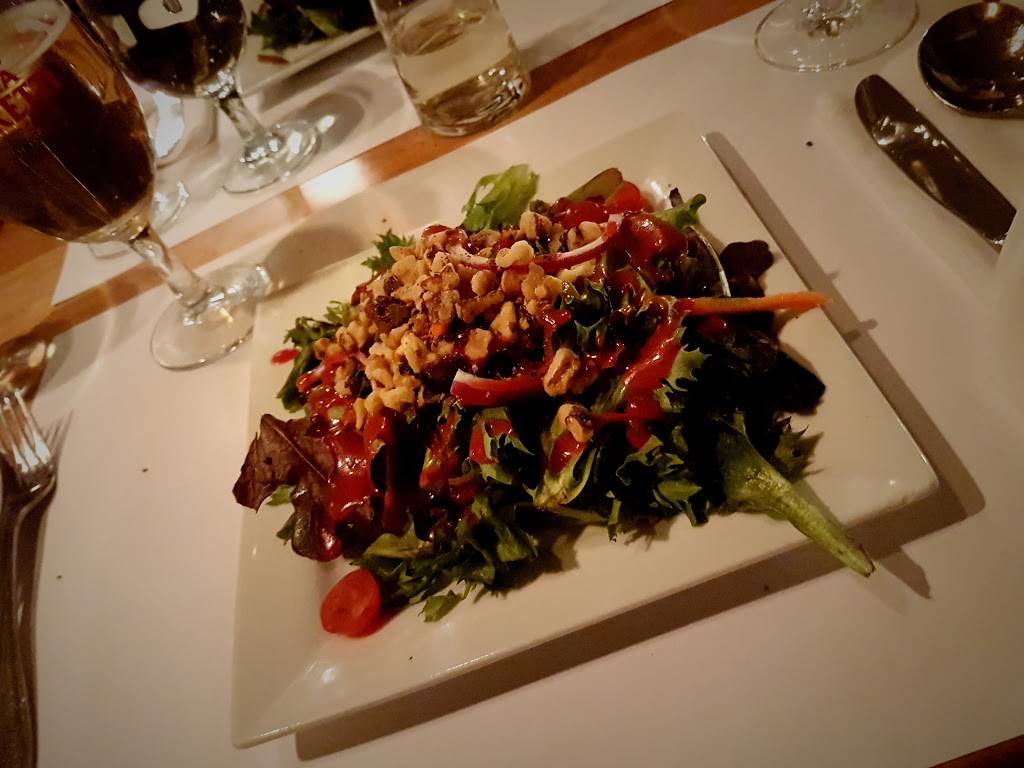 Restaurant Papa Luigi | restaurant | 155 Rue Principale, Saint-Sauveur, QC J0R 1R6, Canada | 4502277250 OR +1 450-227-7250