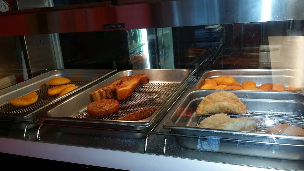 El Machetico Colombiano | restaurant | 153 S Main St, Lodi, NJ 07644, USA | 9737672804 OR +1 973-767-2804