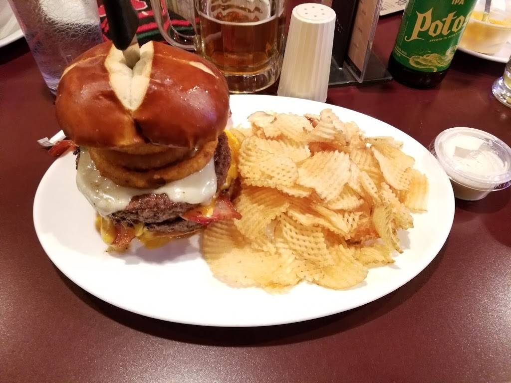 City Limits Saloon & Grill | restaurant | 4514 9th St, Rock Island, IL 61201, USA | 3097864889 OR +1 309-786-4889