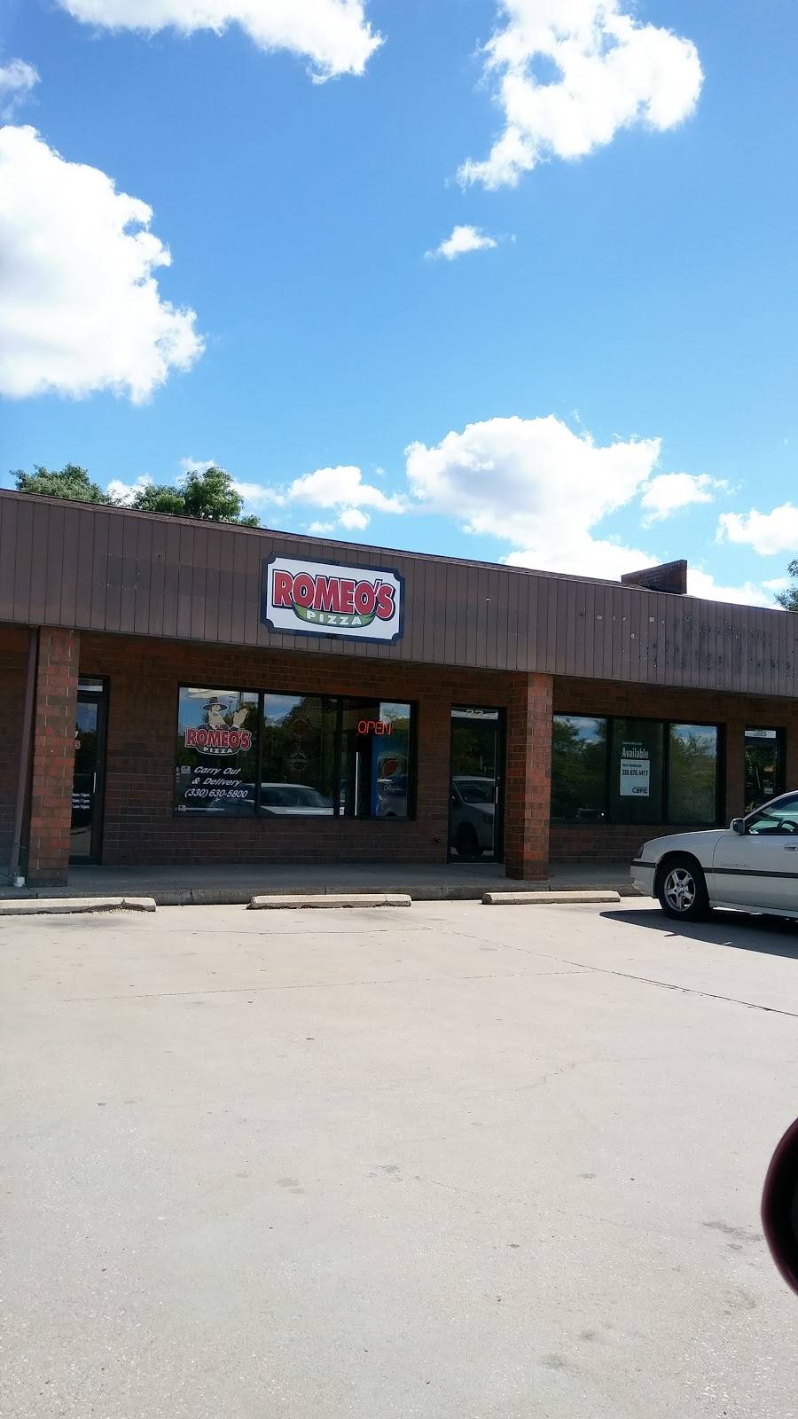 Romeos Pizza | restaurant | 31 Erie Rd, Tallmadge, OH 44278, USA | 3306305800 OR +1 330-630-5800