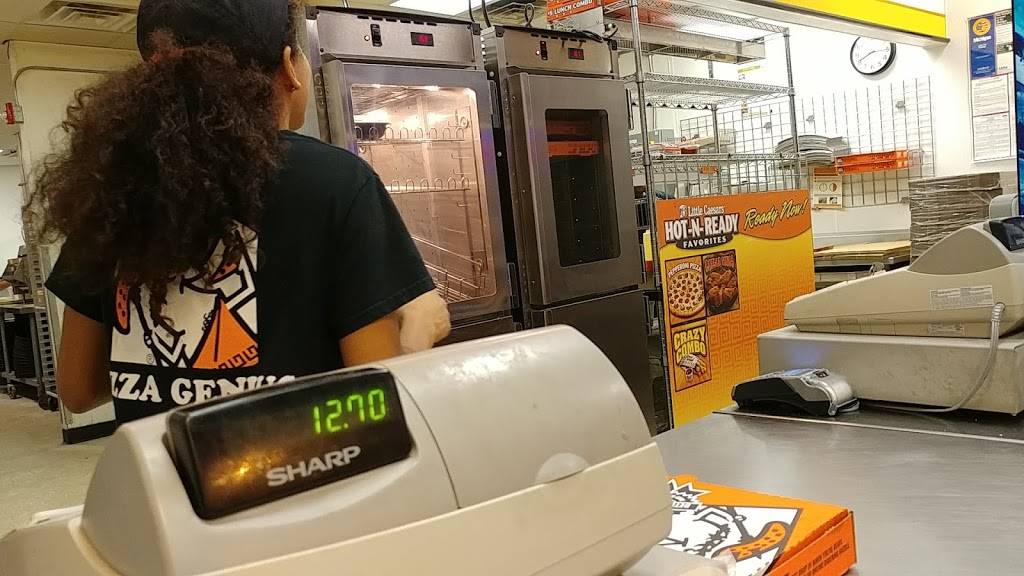 Little Caesars Pizza | meal takeaway | 716 Chicago Dr, Holland, MI 49423, USA | 6163940591 OR +1 616-394-0591