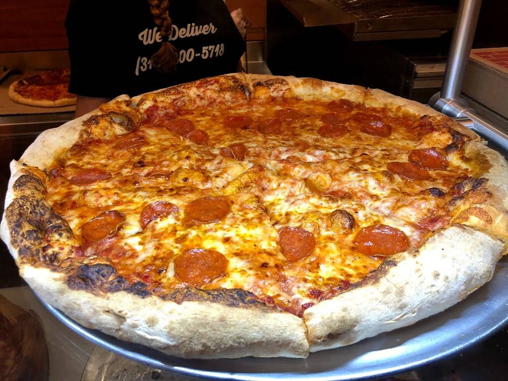 Eat-N-Out Pizza & Gelato | restaurant | 531 Monroe St, Detroit, MI 48226, USA | 3138005718 OR +1 313-800-5718