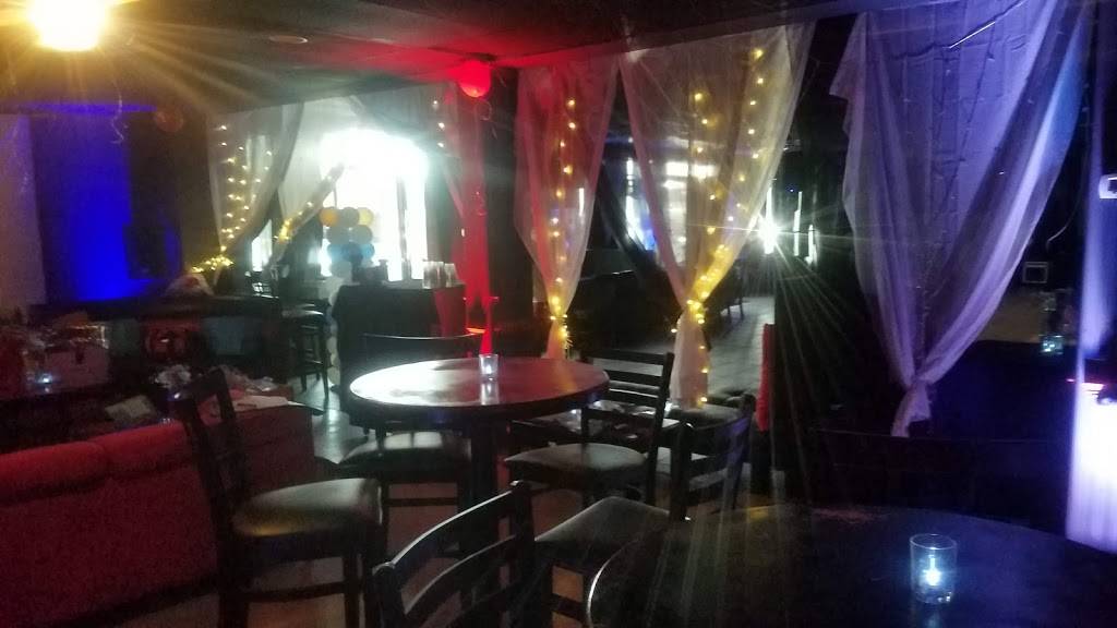 Ritzy Lounge | restaurant | 11414 Abercorn St, Savannah, GA 31419, USA | 9122728115 OR +1 912-272-8115