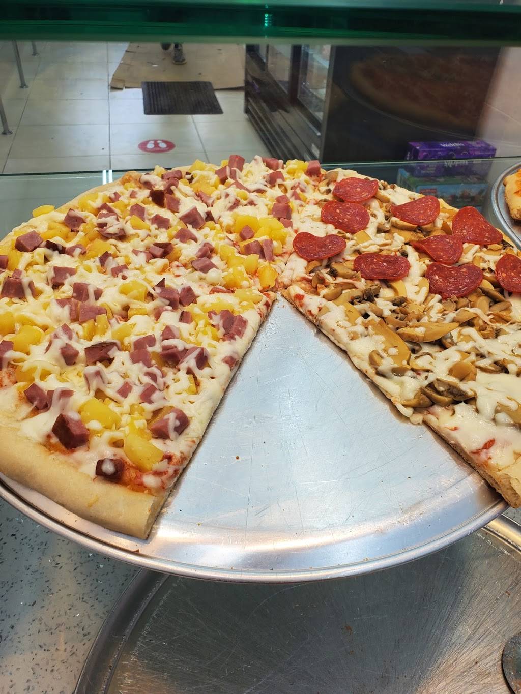 Yankees 99 cent hot pizza | restaurant | 52 E 161 St, The Bronx, NY 10451, USA | 3475905903 OR +1 347-590-5903