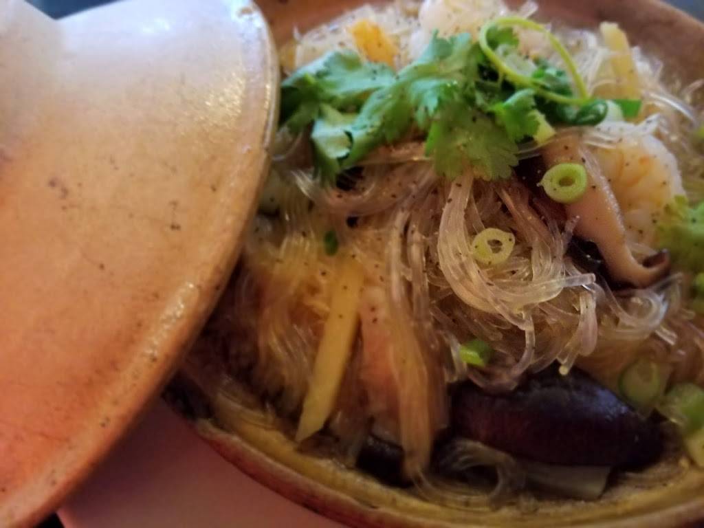 Chaba Thai Restaurant | restaurant | 3154 SE Military Dr, San Antonio, TX 78223, USA | 2103339955 OR +1 210-333-9955