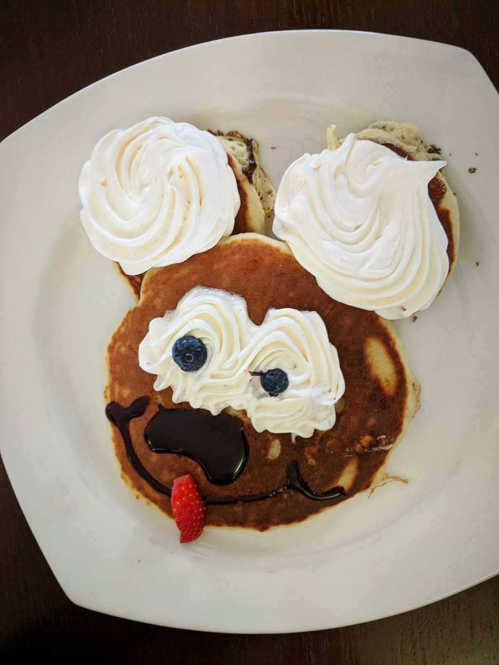 Cafe Agora | restaurant | N85W15990 Appleton Ave, Menomonee Falls, WI 53051, USA | 2622502747 OR +1 262-250-2747