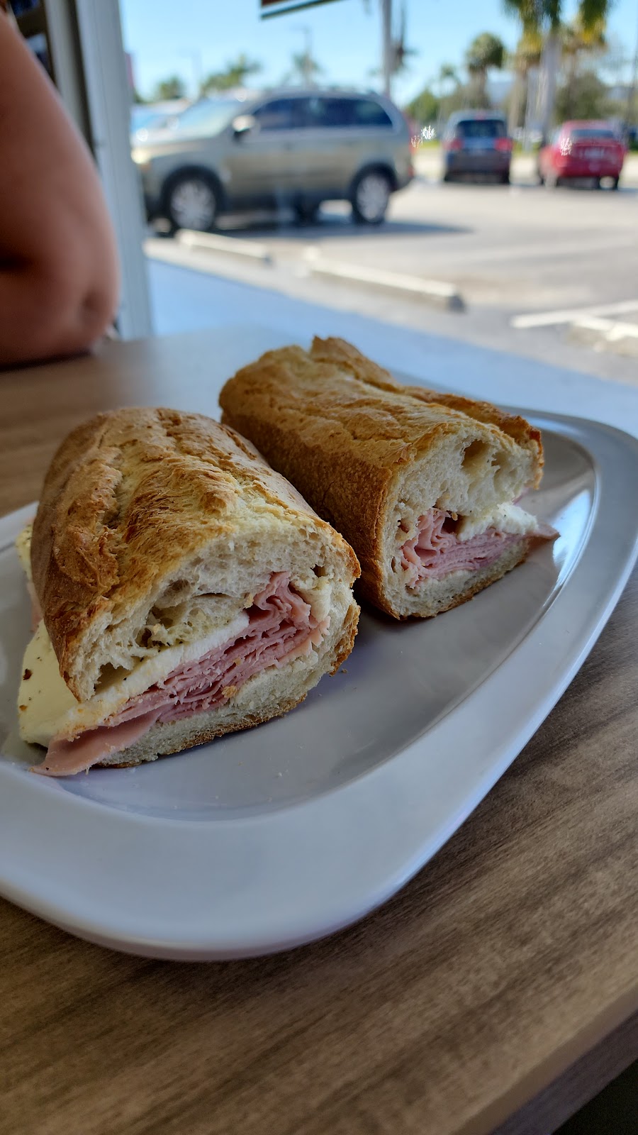 Spadaro | restaurant | 1330 S Federal Hwy, Deerfield Beach, FL 33441, USA | 9545965330 OR +1 954-596-5330