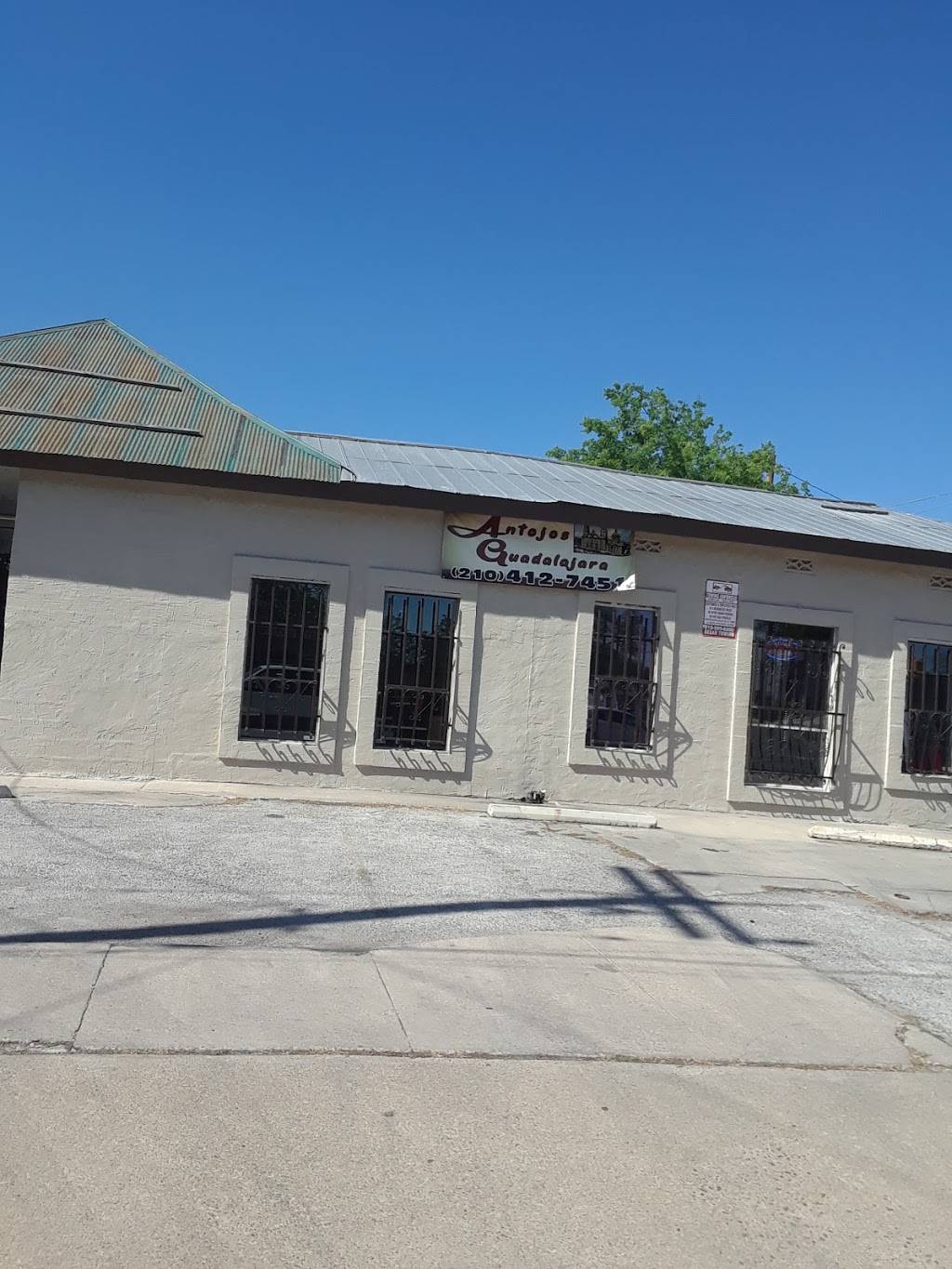 Antojos Guadalajara | restaurant | 1701 Guadalupe St, San Antonio, TX 78207, USA | 2104127451 OR +1 210-412-7451