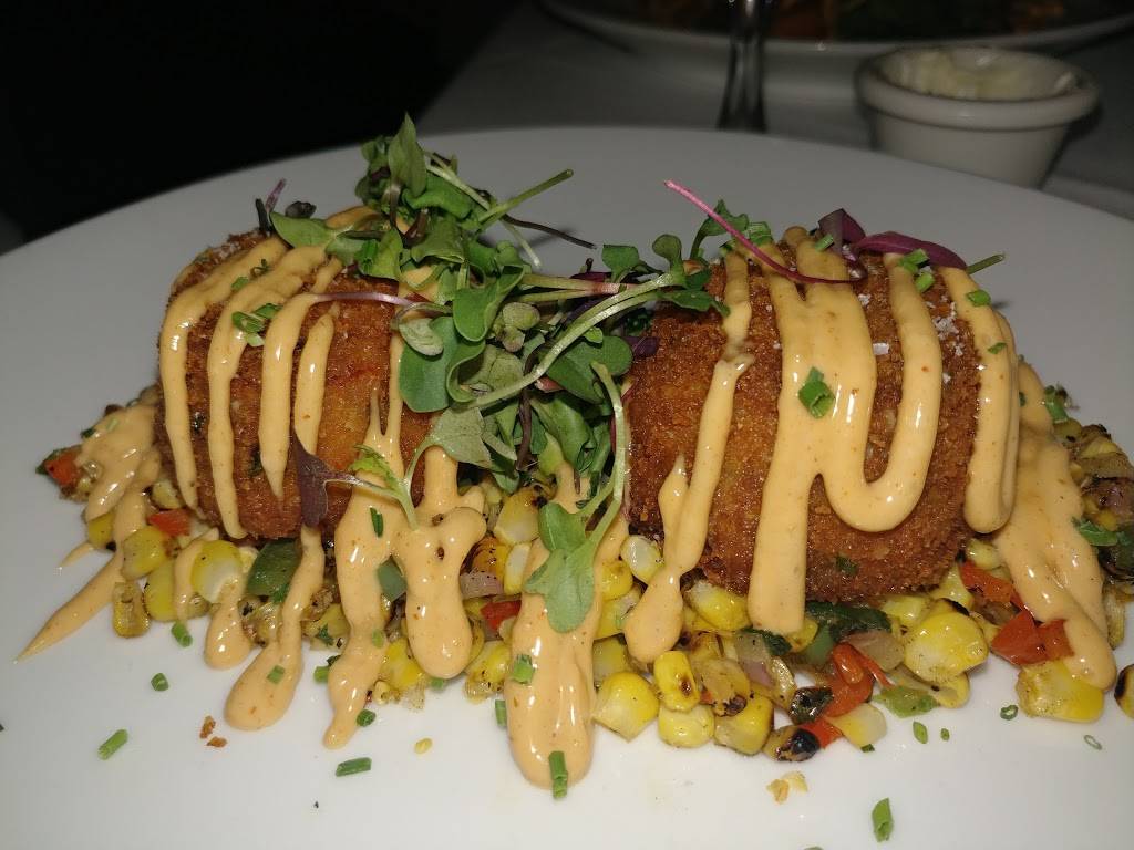 Clyde Fraziers Wine & Dine | restaurant | 485 10th Ave, New York, NY 10018, USA | 2128421110 OR +1 212-842-1110