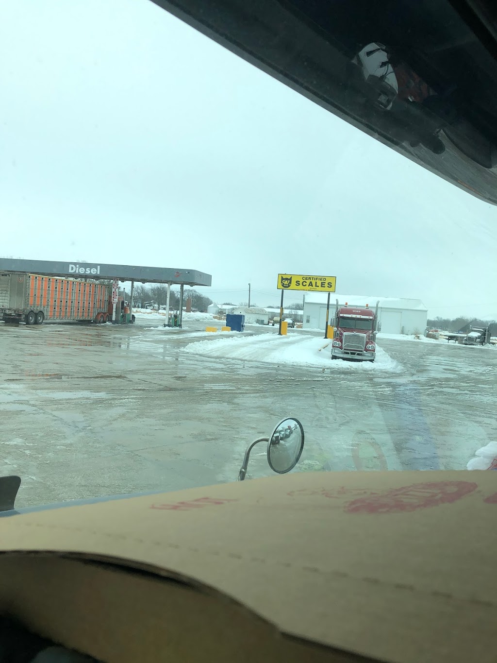 Shell | restaurant | 32000 Co Hwy 2, Hillsdale, IL 61257, USA | 8157168869 OR +1 815-716-8869