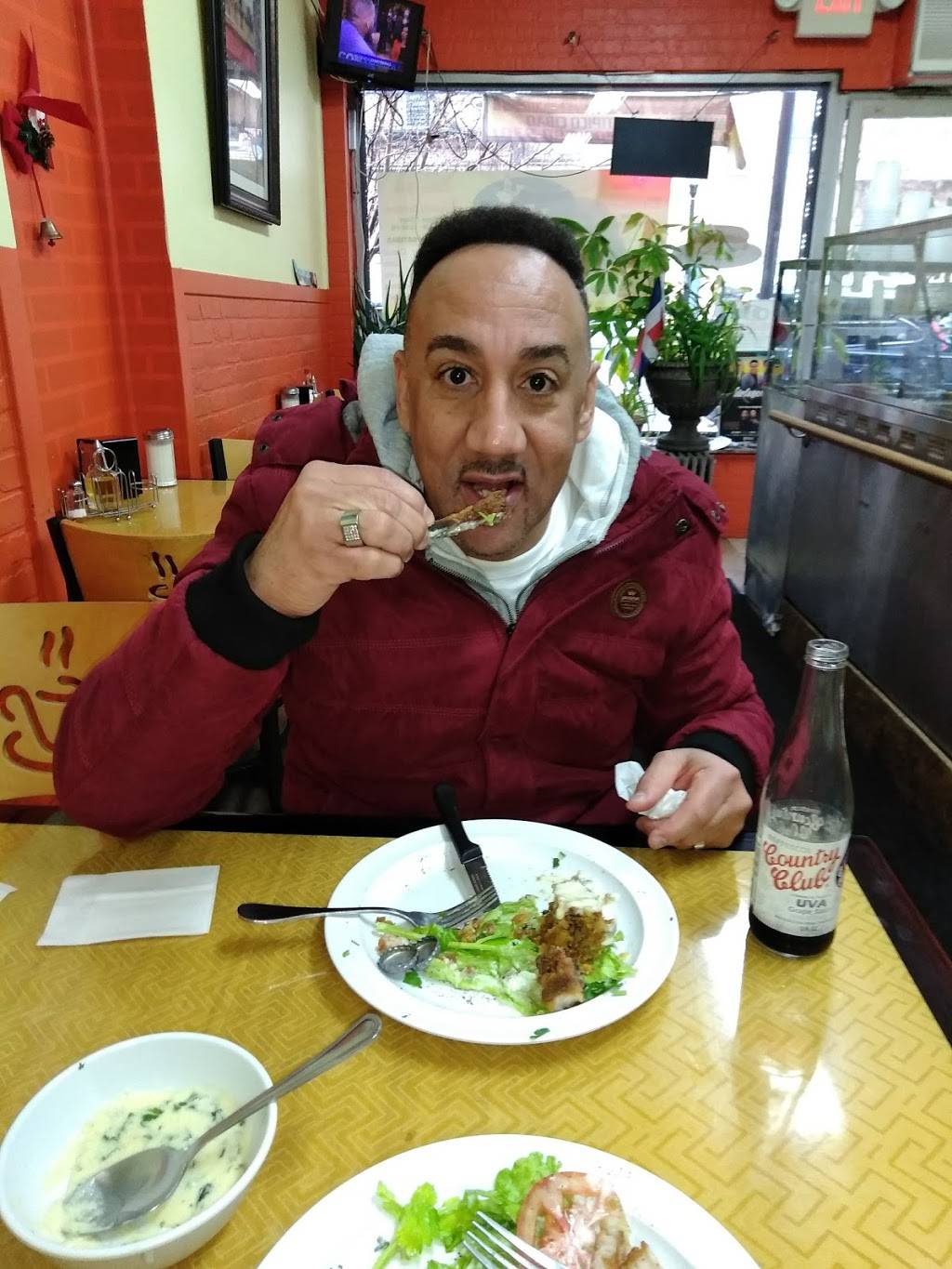 La Brasa Restaurant | restaurant | 4207, 1119 New York Ave, Union City, NJ 07087, USA | 2015909300 OR +1 201-590-9300