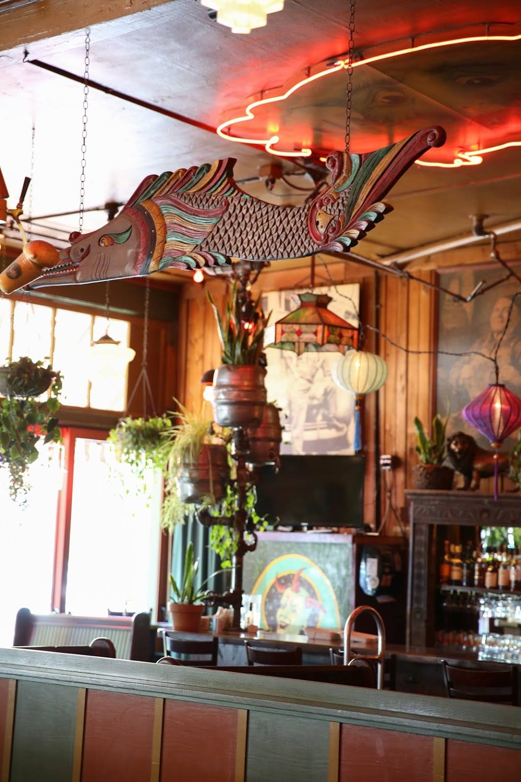 McMenamins Tavern & Pool | restaurant | 1716 NW 23rd Ave, Portland, OR 97210, USA | 5032270929 OR +1 503-227-0929