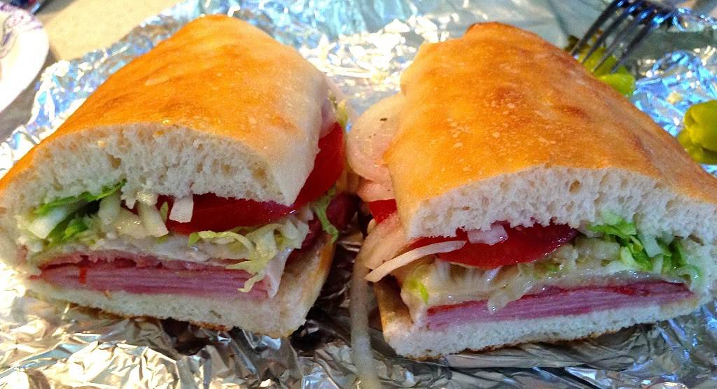 Giuseppes Italian Restaurant | restaurant | 4 S Bay St, Fellsmere, FL 32948, USA | 7725710917 OR +1 772-571-0917