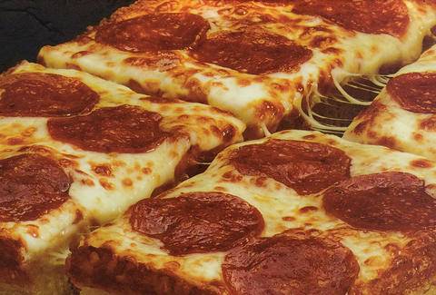 Little Caesars Pizza | meal takeaway | 2925 K St, Omaha, NE 68107, USA | 4028290444 OR +1 402-829-0444