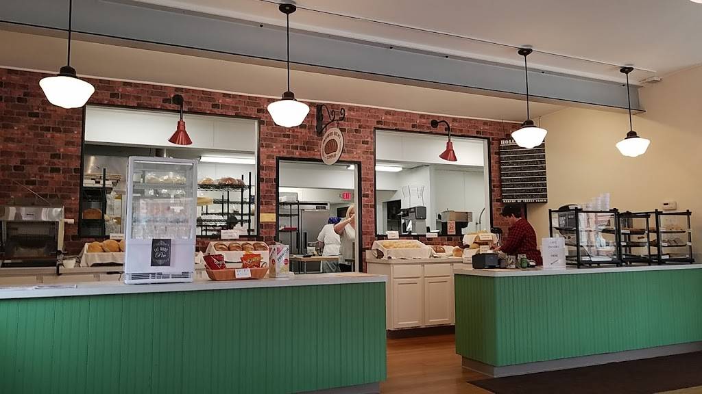 Holly Cafe | restaurant | 204 S Saginaw St, Holly, MI 48442, USA | 2483825307 OR +1 248-382-5307