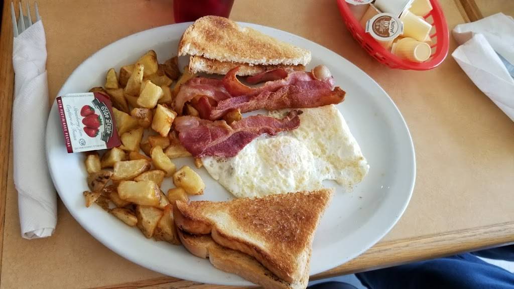 Queens Family Restaurant | restaurant | 368 Queen St W #3, Cambridge, ON N3C 1G8, Canada | 5196584545 OR +1 519-658-4545