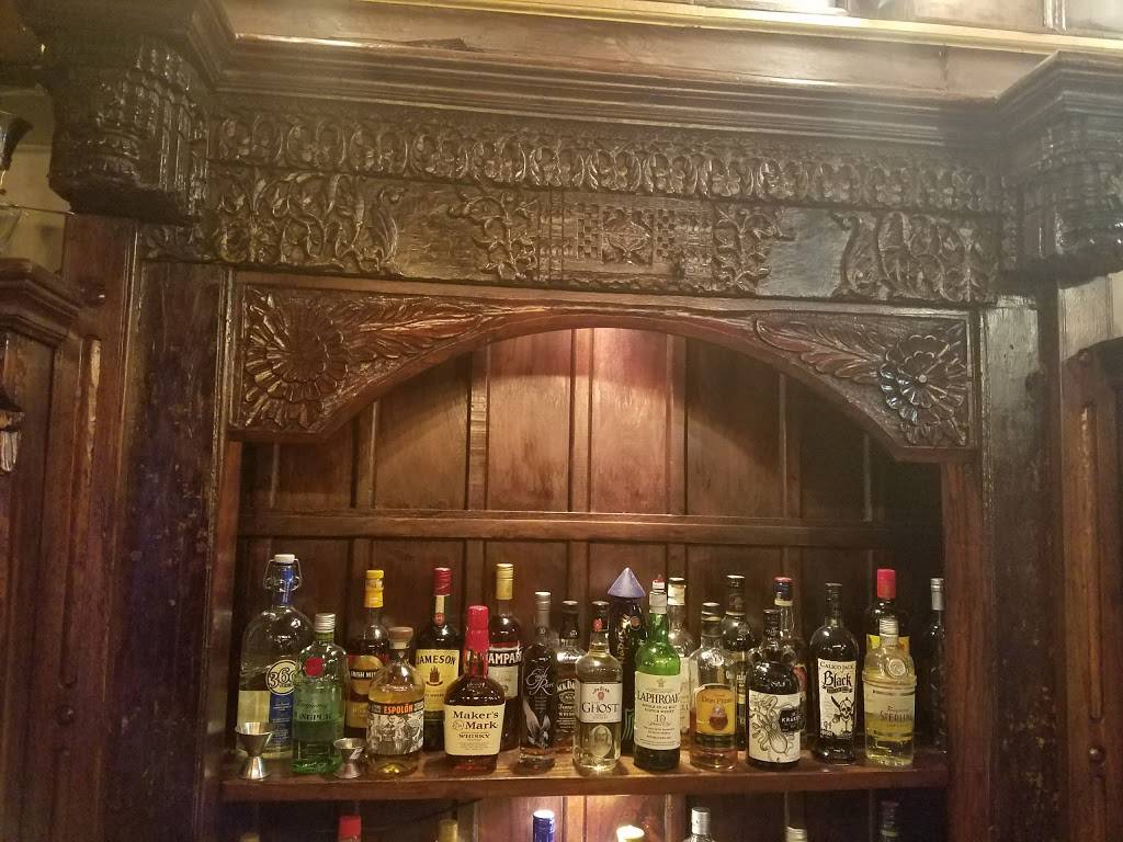 The 901 Lounge at Lochiel Hotel | restaurant | 901 Shanois St, Harrisburg, PA 17104, USA | 7177709452 OR +1 717-770-9452