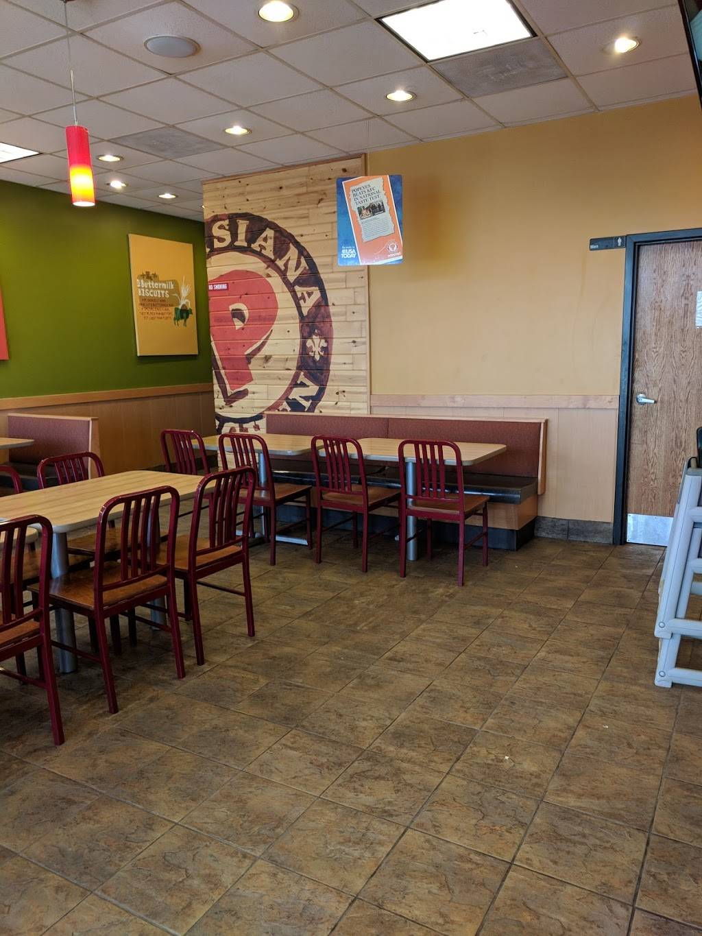 Popeyes Louisiana Kitchen | restaurant | 3352 W Lawrence Ave, Chicago, IL 60625, USA | 7735399289 OR +1 773-539-9289