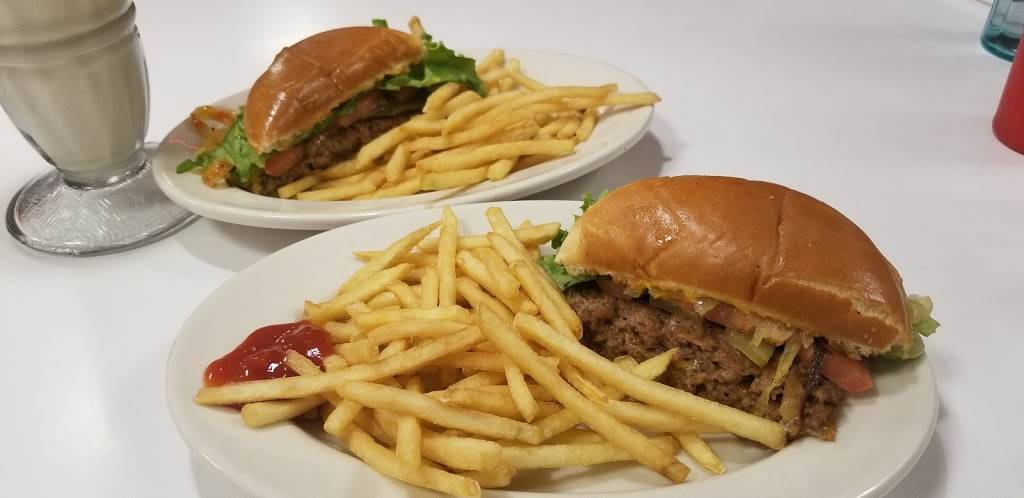 Steak n Shake | restaurant | 1520 Ogden Ave, Downers Grove, IL 60515, USA | 6309631175 OR +1 630-963-1175