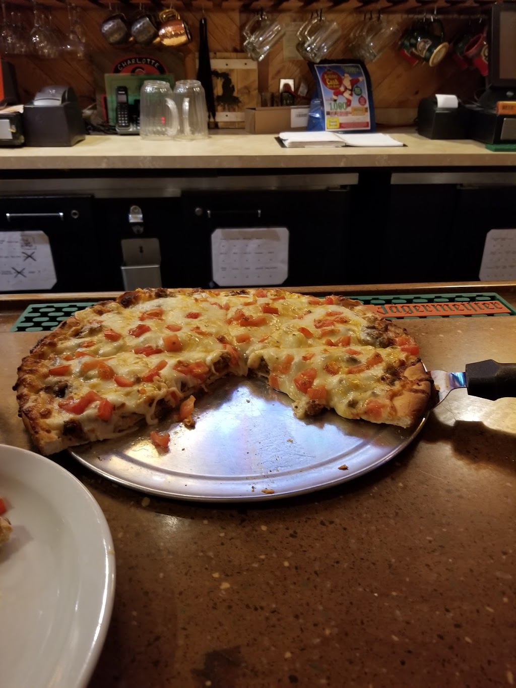 Eaton Pub & Grille & Charlotte Brewing Co. | restaurant | 214 S Cochran Ave, Charlotte, MI 48813, USA | 5175438882 OR +1 517-543-8882