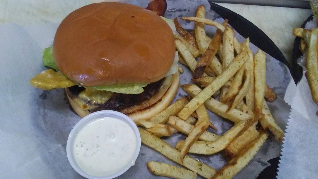 Vittys Sports Bar | restaurant | 1402 Justin Rd, Lewisville, TX 75077, USA | 9723172233 OR +1 972-317-2233