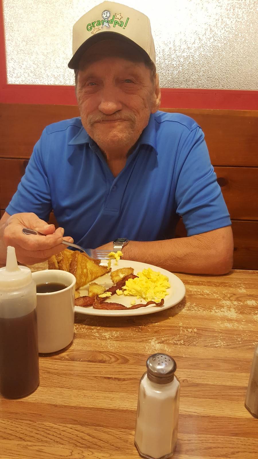 Sherry’s Cafe | restaurant | 20 Chester St, Galva, IL 61434, USA | 3099322373 OR +1 309-932-2373