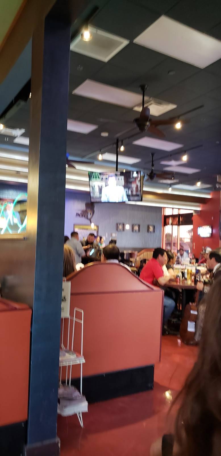 Mariscos Las Islitas | restaurant | 1601 Panama Ln #109, Bakersfield, CA 93307, USA | 6614127177 OR +1 661-412-7177