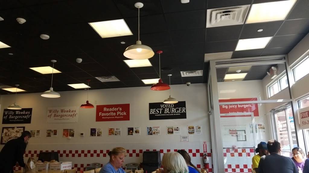 Five Guys | meal takeaway | 2099 Merrick Rd, Merrick, NY 11566, USA | 5162088601 OR +1 516-208-8601