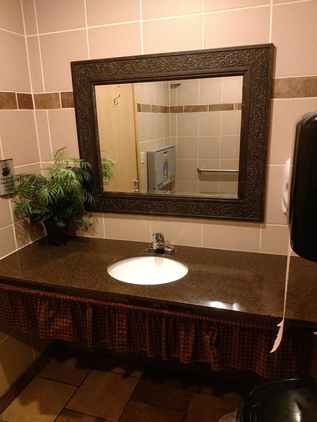 Dairy Queen Grill & Chill | restaurant | 1000 Buckeye Ave, Salina, KS 67401, USA | 7858255150 OR +1 785-825-5150