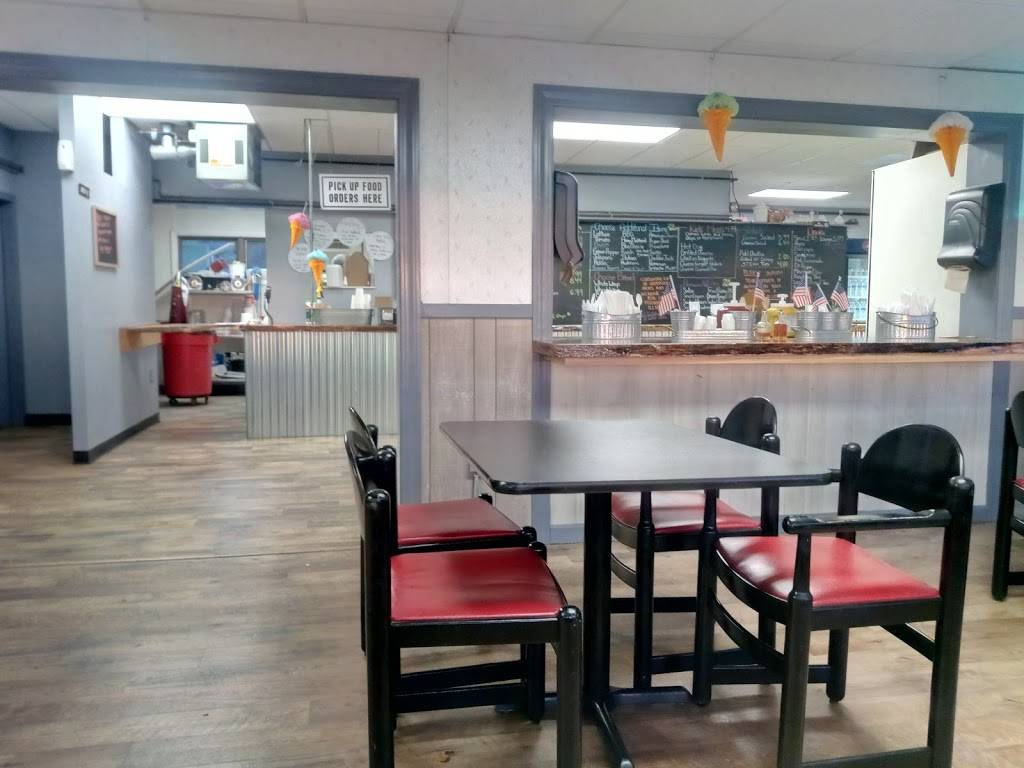 Westview Farms Creamery | restaurant | 111 E Hill Rd, Monson, MA 01057, USA | 4132675355 OR +1 413-267-5355